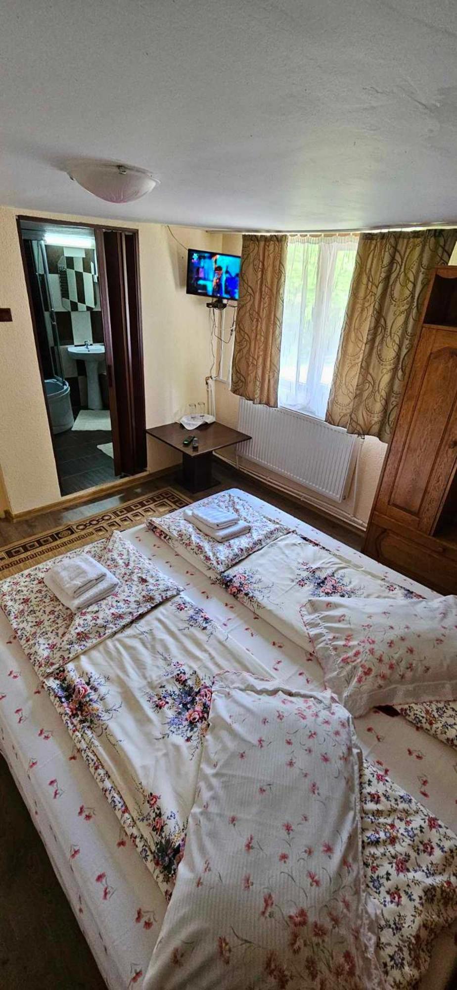 Cabana Cerbu Bozovici Екстериор снимка