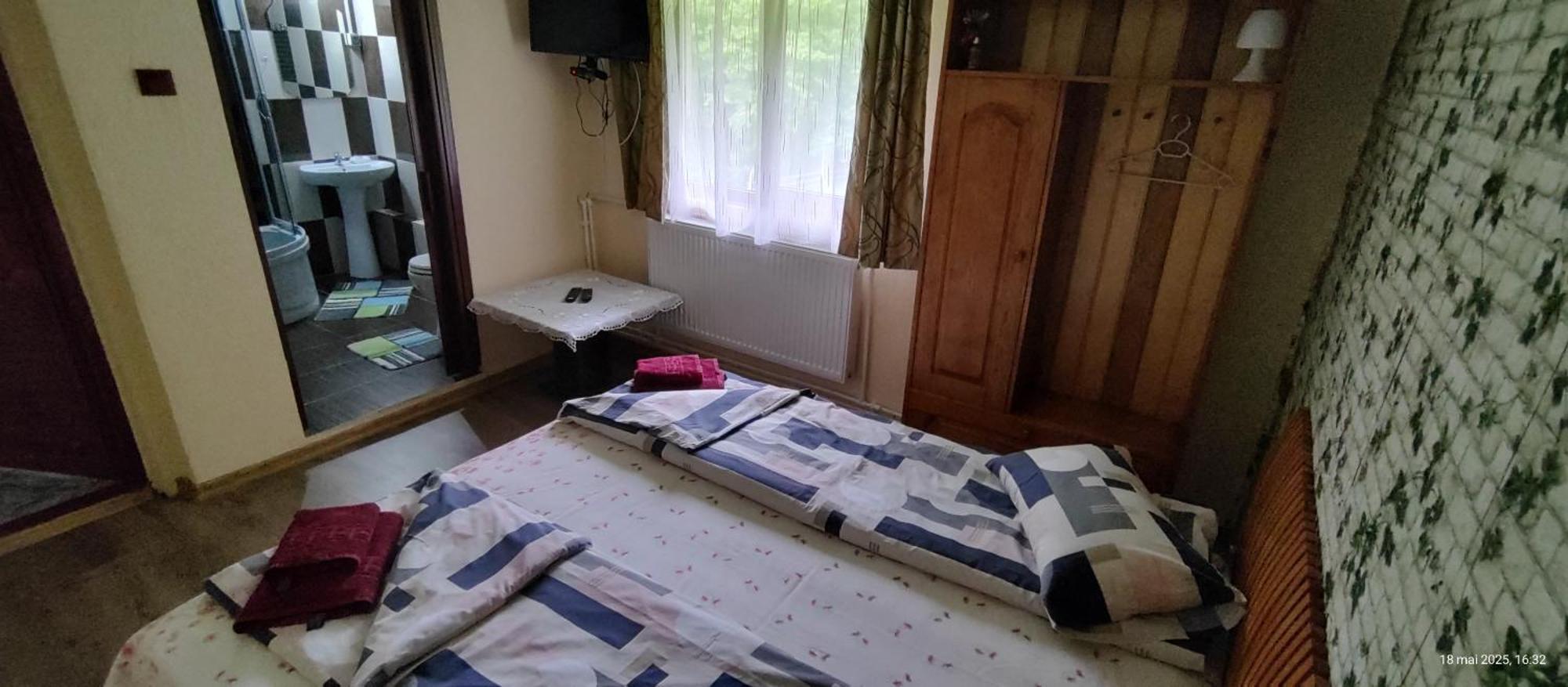 Cabana Cerbu Bozovici Екстериор снимка